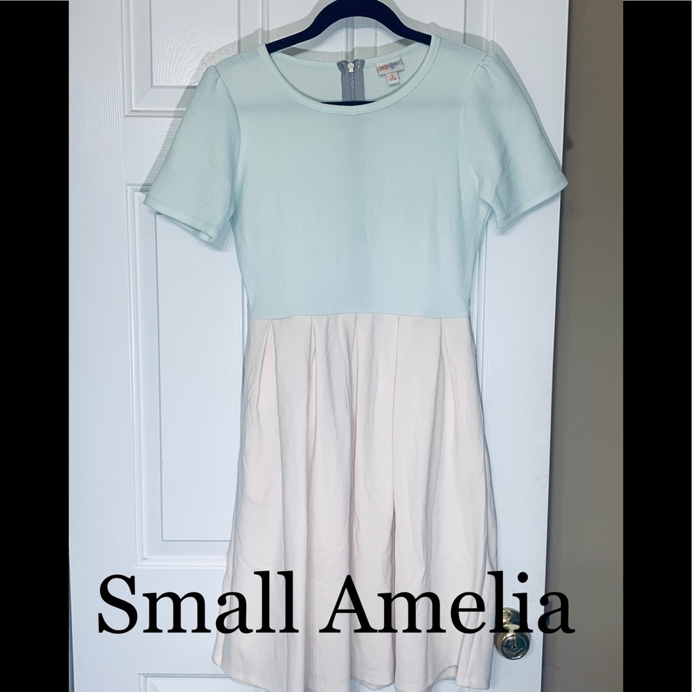 Lularoe Amelia